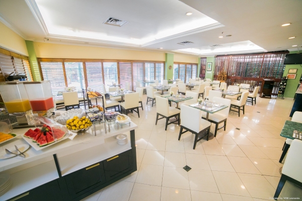 COURTLEIGH HOTEL AND SUITES